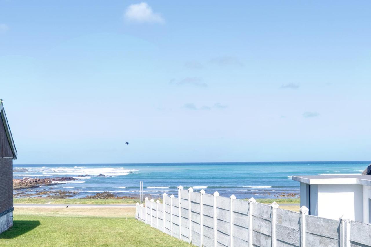 شقة Redsky Self Catering أقولاس المظهر الخارجي الصورة