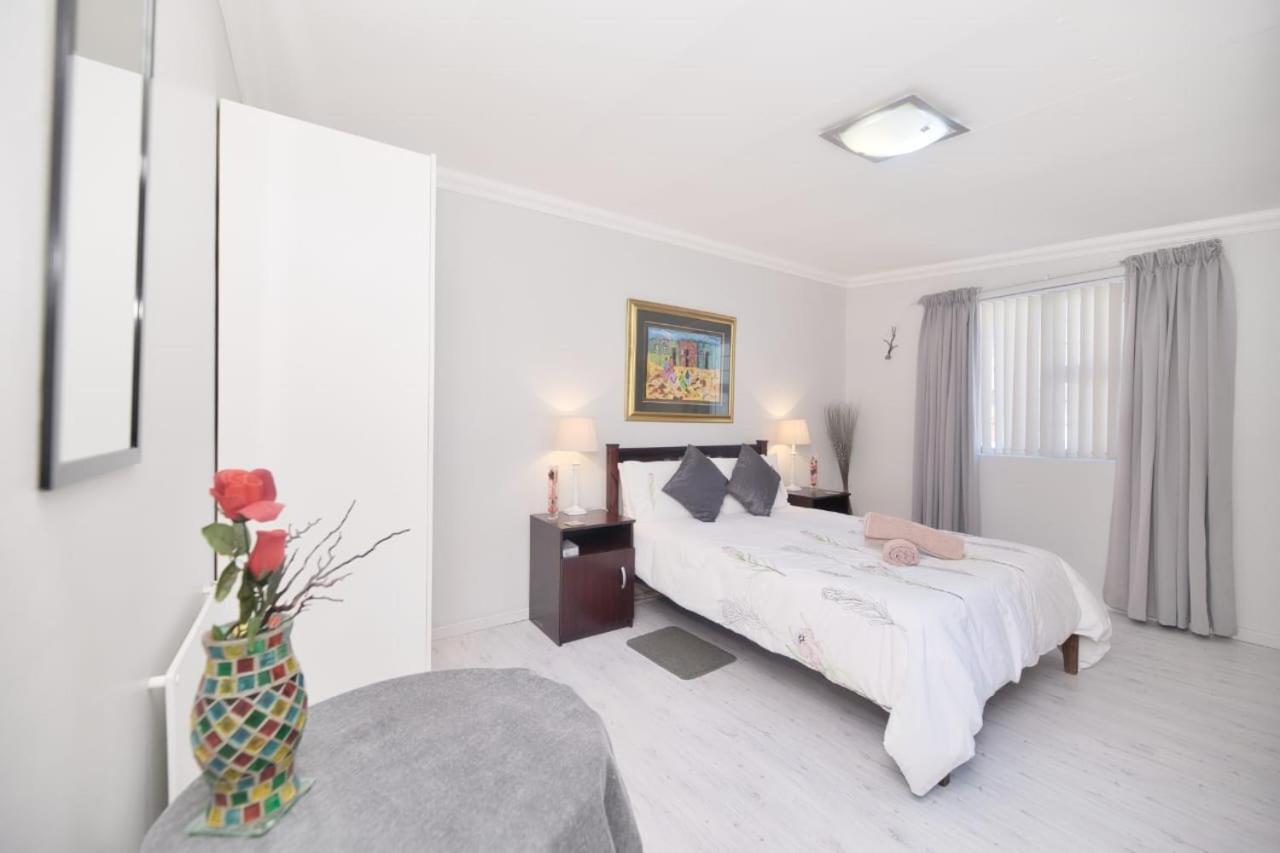 شقة Redsky Self Catering أقولاس المظهر الخارجي الصورة